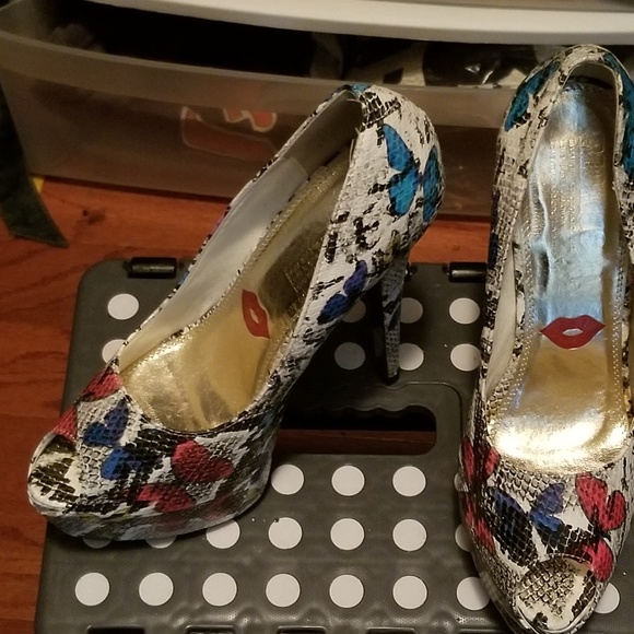 Open Toe Pumps - Picture 1 of 5